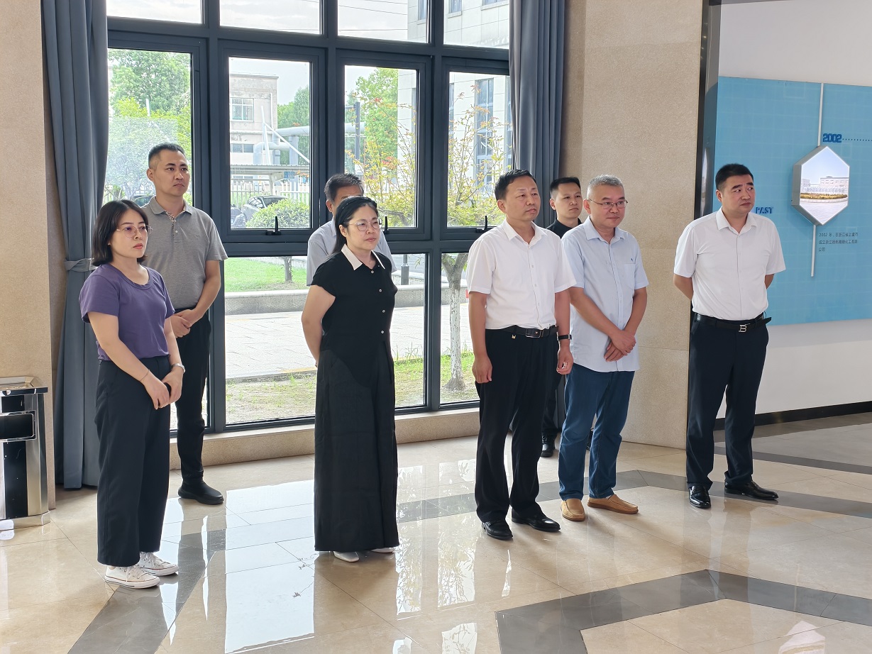 山東省菏澤市發(fā)改委領(lǐng)導(dǎo)蒞臨揚(yáng)帆新材料參觀調(diào)研